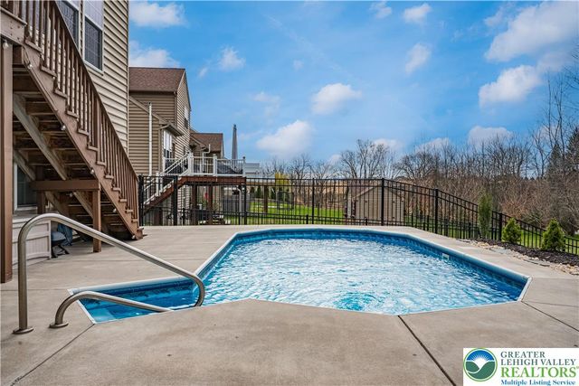 9628 Crescent Lane, Upper Macungie Twp, PA 18031