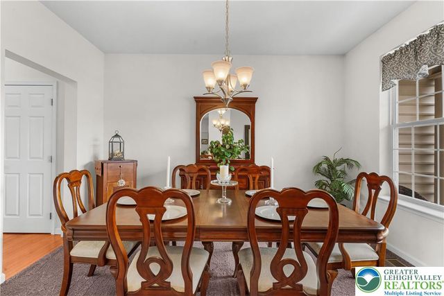 9628 Crescent Lane, Upper Macungie Twp, PA 18031