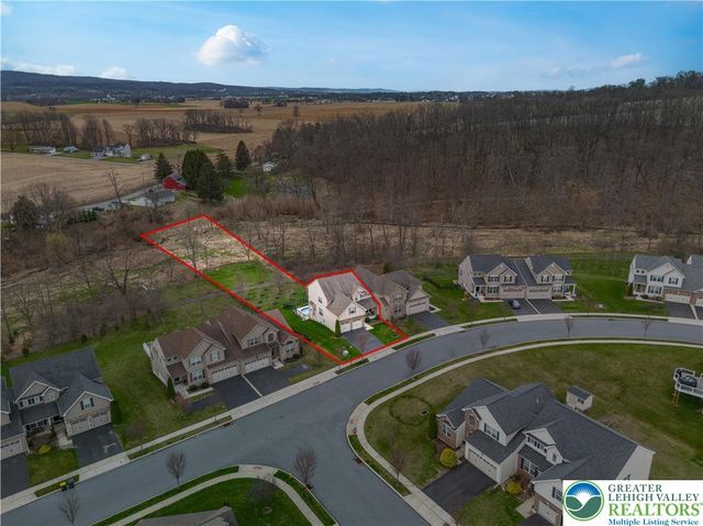 9628 Crescent Lane, Upper Macungie Twp, PA 18031