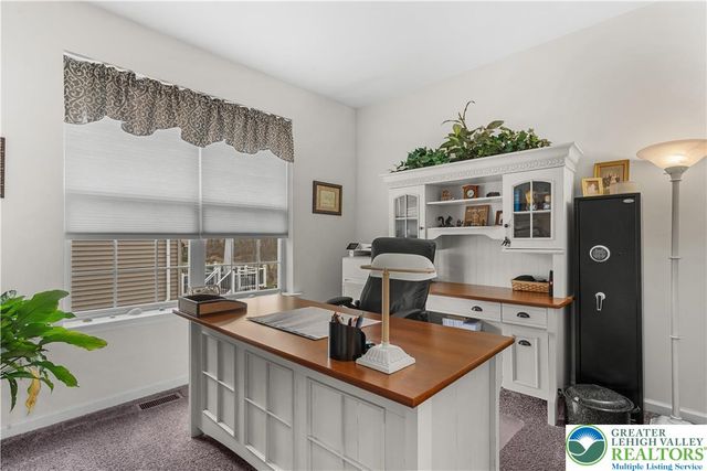 9628 Crescent Lane, Upper Macungie Twp, PA 18031