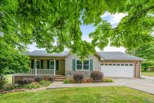 145 Butch Cash Road, Hazel Green, AL 35750