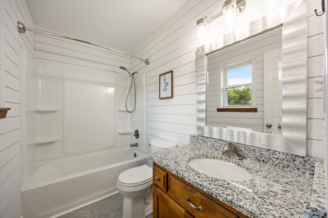 145 Butch Cash Road, Hazel Green, AL 35750