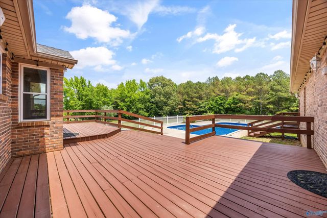 145 Butch Cash Road, Hazel Green, AL 35750