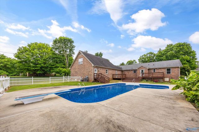 145 Butch Cash Road, Hazel Green, AL 35750