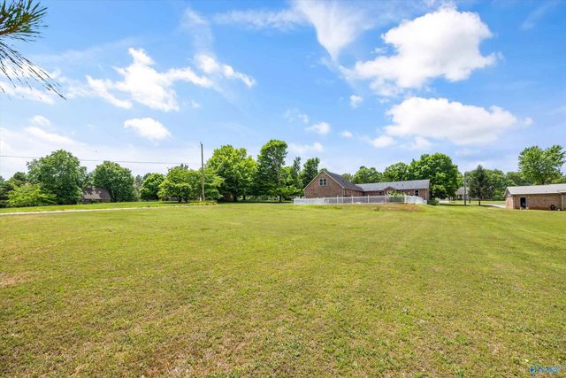 145 Butch Cash Road, Hazel Green, AL 35750
