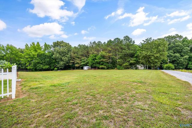145 Butch Cash Road, Hazel Green, AL 35750