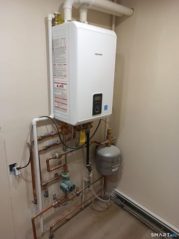 1248 North Main Street, Waterbury, CT 06704