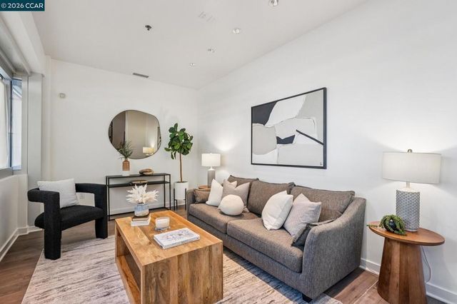 501 Beale St 1D, San Francisco, CA 94105