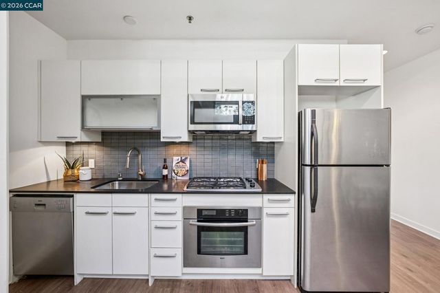 501 Beale St 1D, San Francisco, CA 94105
