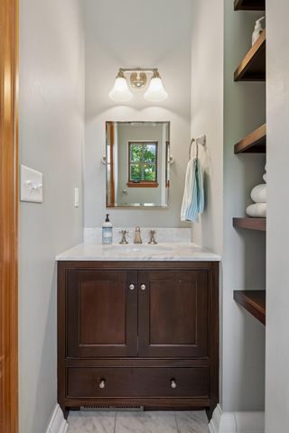 4051 Linden Hills Boulevard, Minneapolis, MN 55410