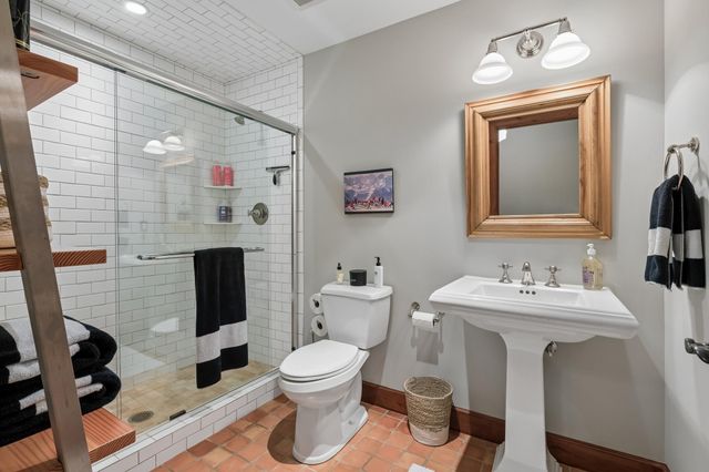 4051 Linden Hills Boulevard, Minneapolis, MN 55410