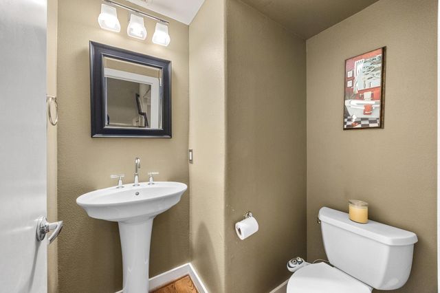 510 Jackson Hill Street, Houston, TX 77007