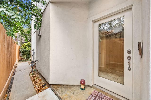 510 Jackson Hill Street, Houston, TX 77007