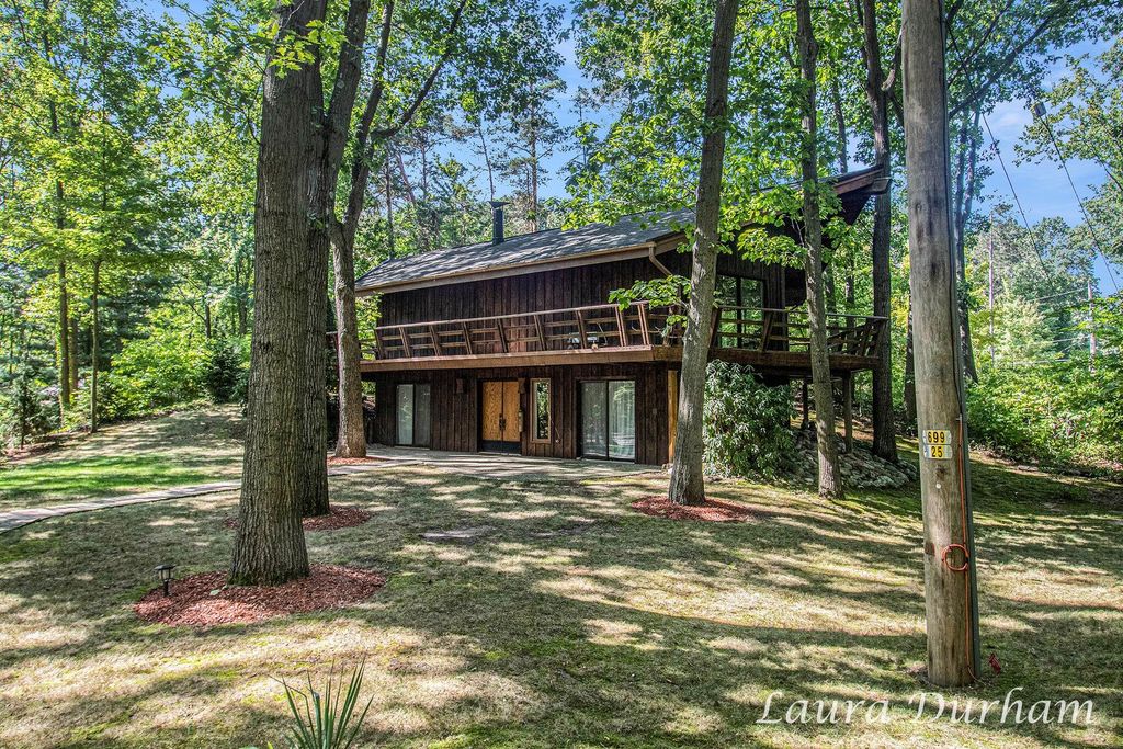 6480 Island Lake Road, Holland, MI 49423