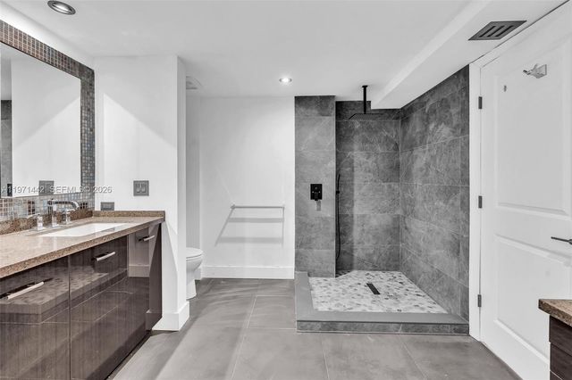 19355 Turnberry Way 3J, Aventura, FL 33180