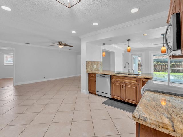 11762 NW 26th Ct, Coral Springs, FL 33065