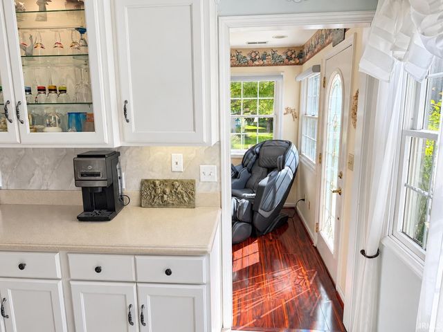 8006 Grayfield Court, Fort Wayne, IN 46825