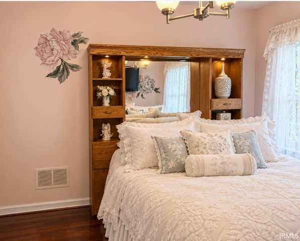 8006 Grayfield Court, Fort Wayne, IN 46825