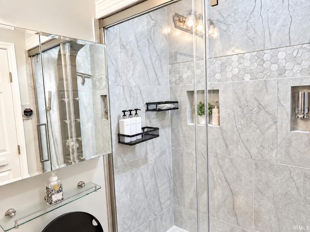 8006 Grayfield Court, Fort Wayne, IN 46825