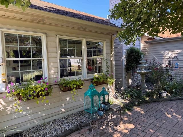 8006 Grayfield Court, Fort Wayne, IN 46825