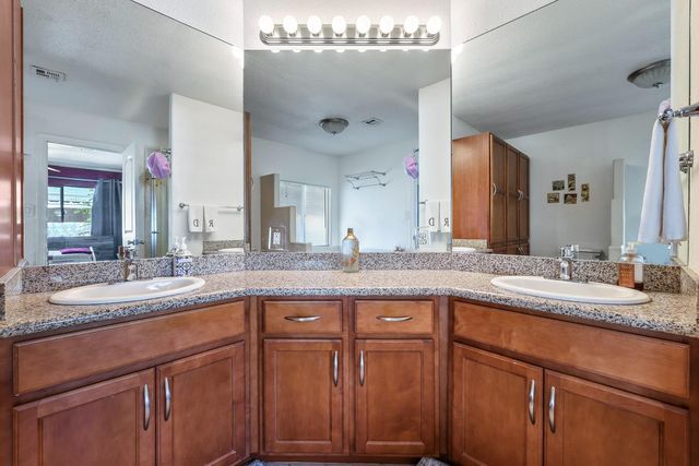 17579 Parkcliffe Lane, Friant, CA 93626