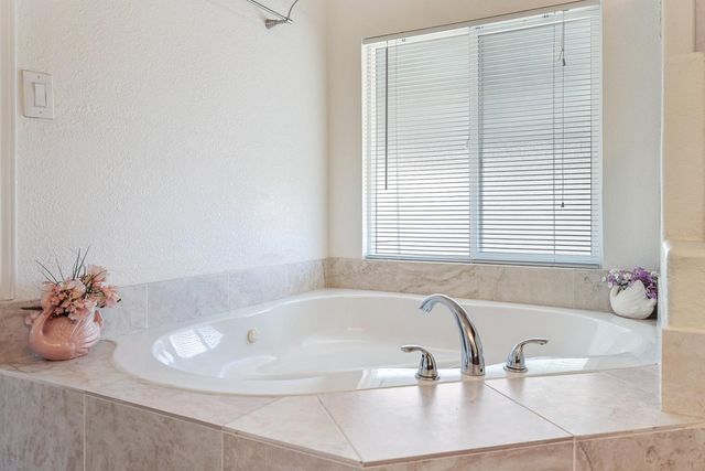 17579 Parkcliffe Lane, Friant, CA 93626