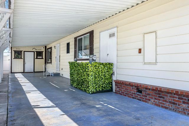 17579 Parkcliffe Lane, Friant, CA 93626