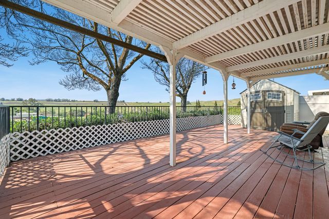 17579 Parkcliffe Lane, Friant, CA 93626