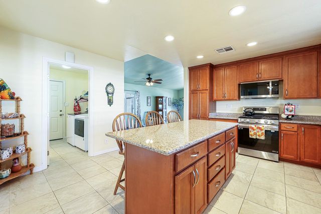 17579 Parkcliffe Lane, Friant, CA 93626