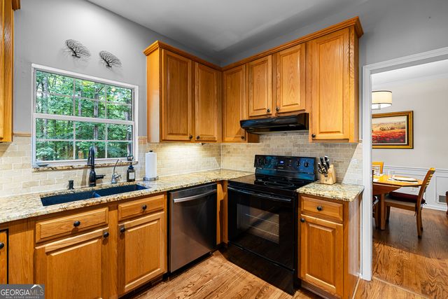 120 W Creek Court, Peachtree City, GA 30269