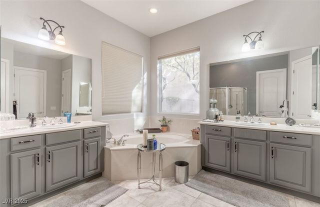 2631 Savannah Springs Avenue, Henderson, NV 89052