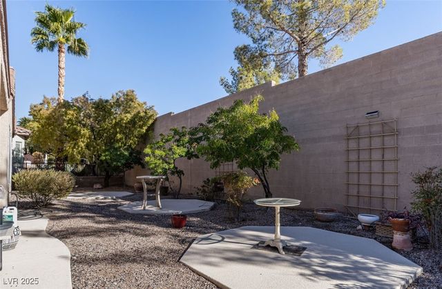 2631 Savannah Springs Avenue, Henderson, NV 89052