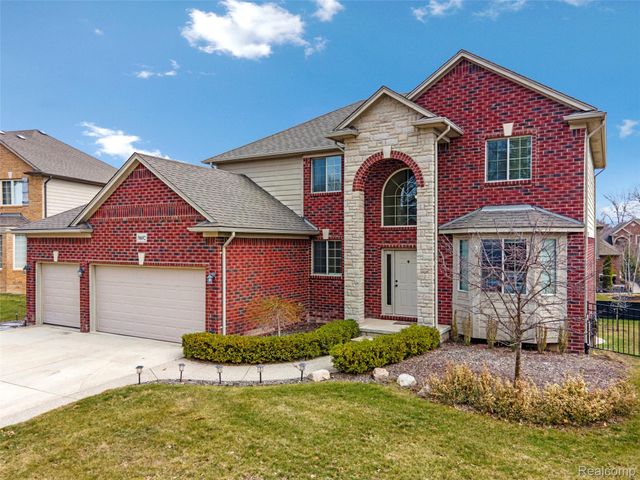 50692 Pinnacle Woods Lane, Macomb Township, MI 48042