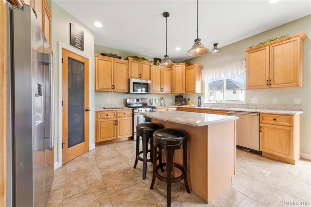 50692 Pinnacle Woods Lane, Macomb Township, MI 48042