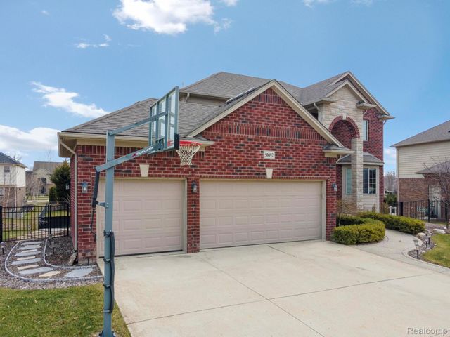 50692 Pinnacle Woods Lane, Macomb Township, MI 48042