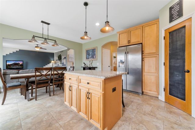 50692 Pinnacle Woods Lane, Macomb Township, MI 48042