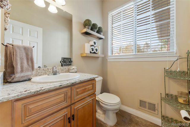 50692 Pinnacle Woods Lane, Macomb Township, MI 48042