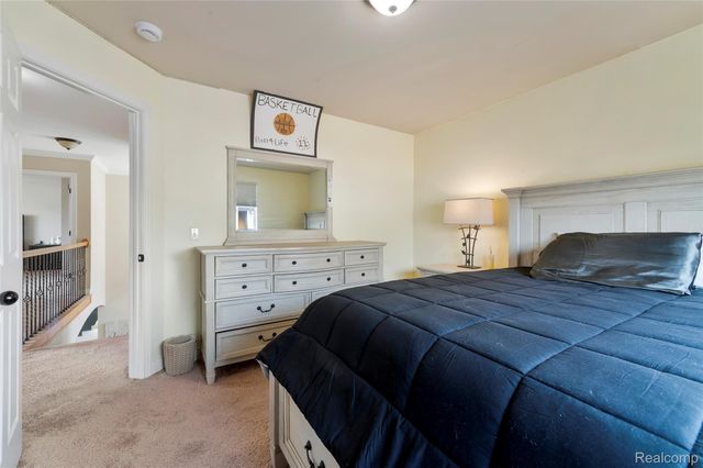 50692 Pinnacle Woods Lane, Macomb Township, MI 48042