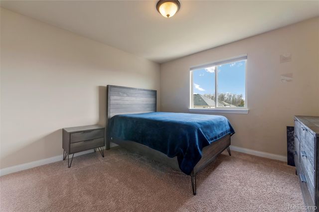 50692 Pinnacle Woods Lane, Macomb Township, MI 48042