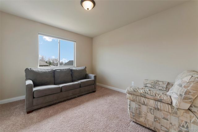 50692 Pinnacle Woods Lane, Macomb Township, MI 48042