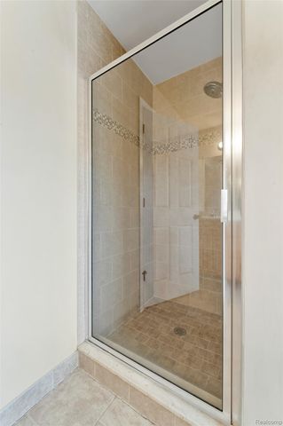 50692 Pinnacle Woods Lane, Macomb Township, MI 48042