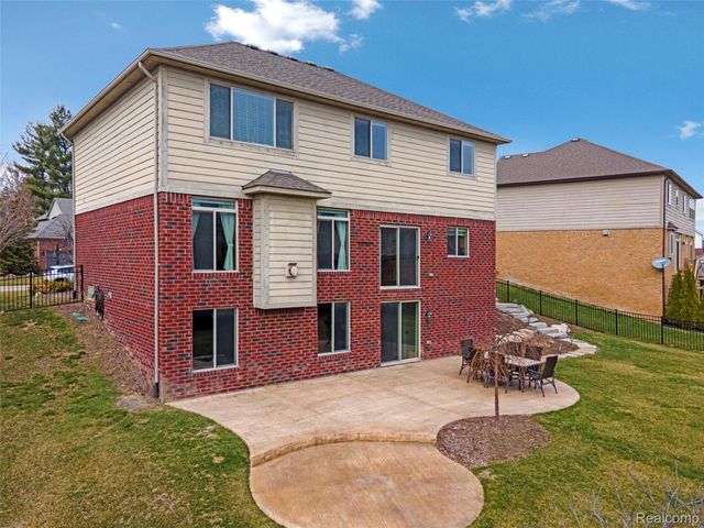 50692 Pinnacle Woods Lane, Macomb Township, MI 48042