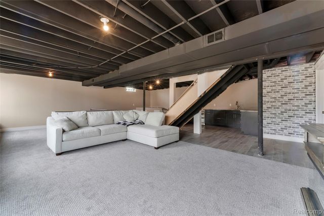 50692 Pinnacle Woods Lane, Macomb Township, MI 48042