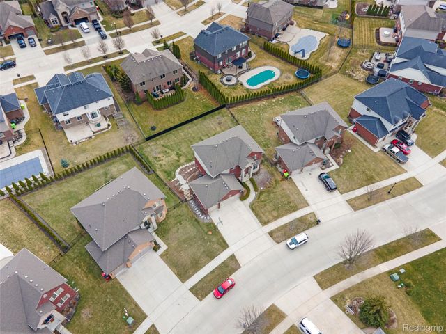 50692 Pinnacle Woods Lane, Macomb Township, MI 48042