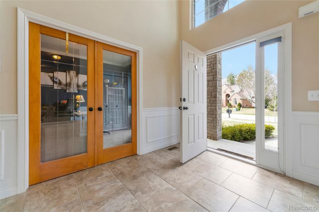 50692 Pinnacle Woods Lane, Macomb Township, MI 48042