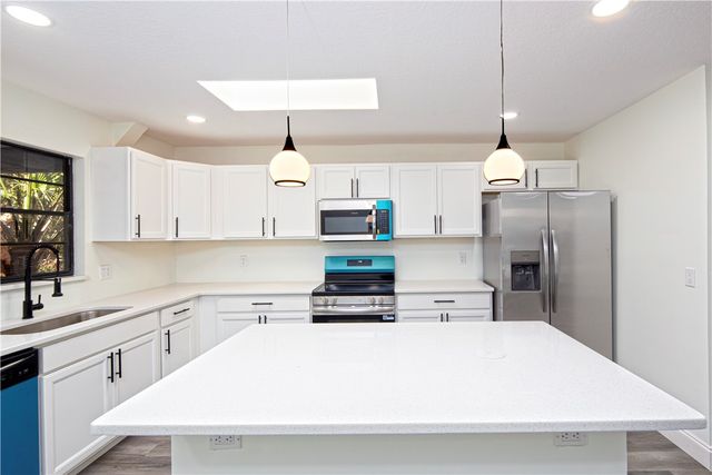 945 33rd Avenue SW, Vero Beach, FL 32968