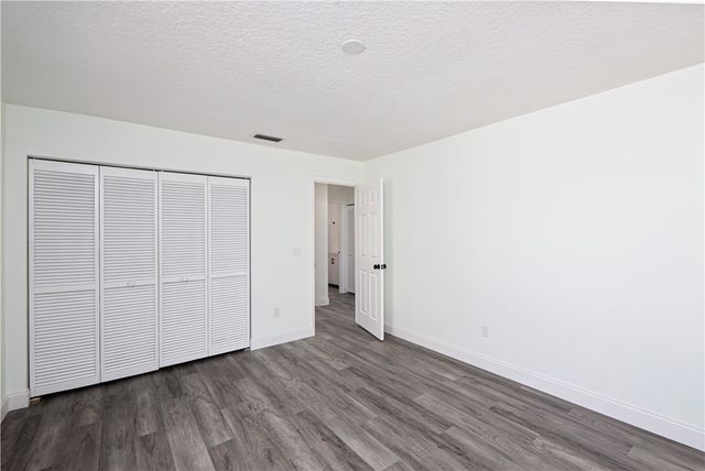 945 33rd Avenue SW, Vero Beach, FL 32968