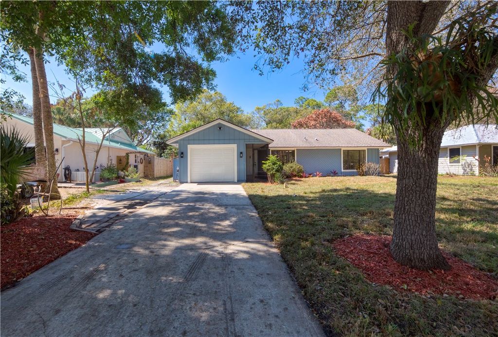 945 33rd Avenue SW, Vero Beach, FL 32968