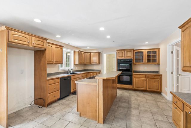88 Crawford Road, Chester, NH 03036