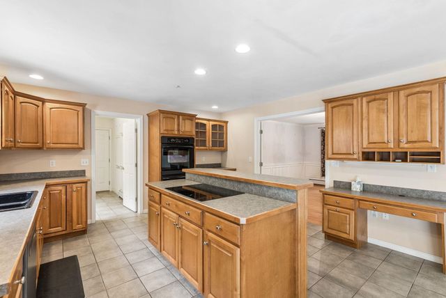 88 Crawford Road, Chester, NH 03036